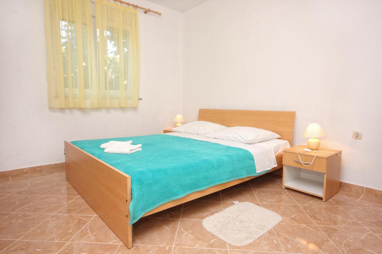 Apartments By The Sea Vlasici, Pag - 9324 Exterior foto