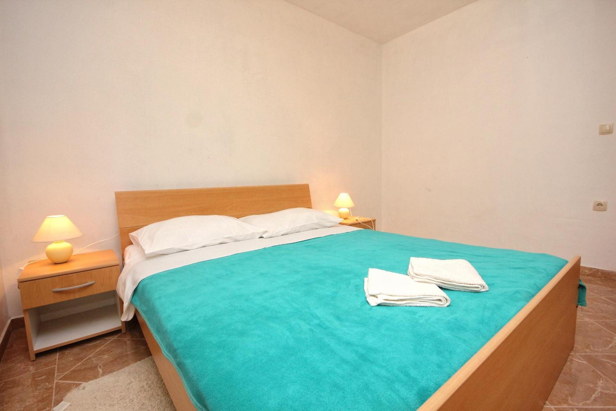 Apartments By The Sea Vlasici, Pag - 9324 Quarto foto